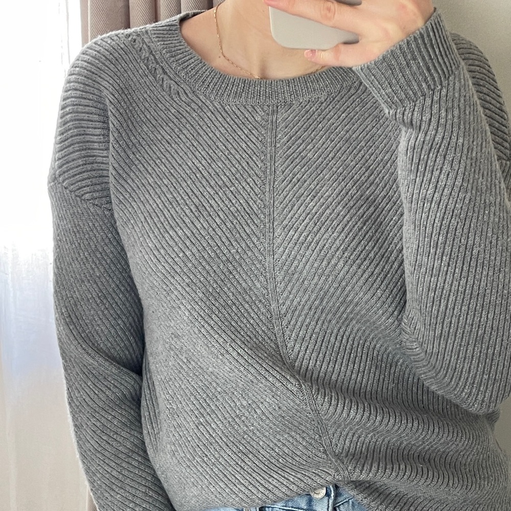 Aritzia Wilfred Free cable knit sweater, grey, size small